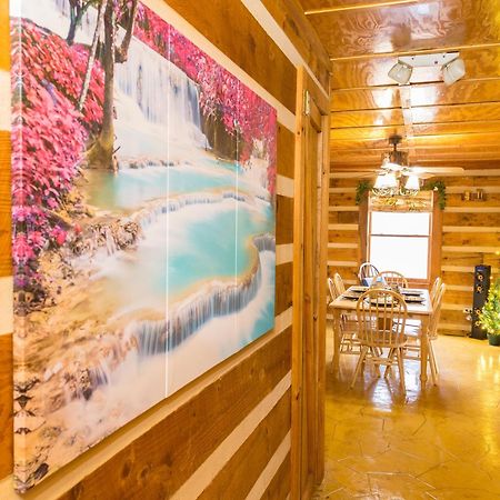 Rustic Cabin Sevierville Exterior photo